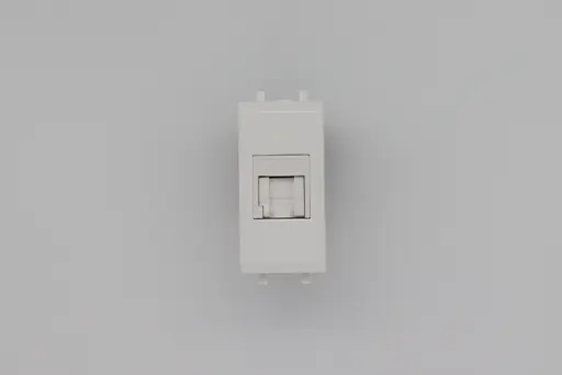 PRISE INFORMATIQUE 8+1 PLOTS RJ45 CAT 6 STP CLARA 43