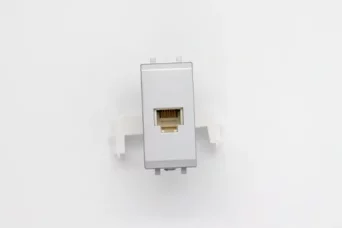 PRISE TELEPHONE 4 PLOTS RJ11 KEYSTONE SYLVIA 43